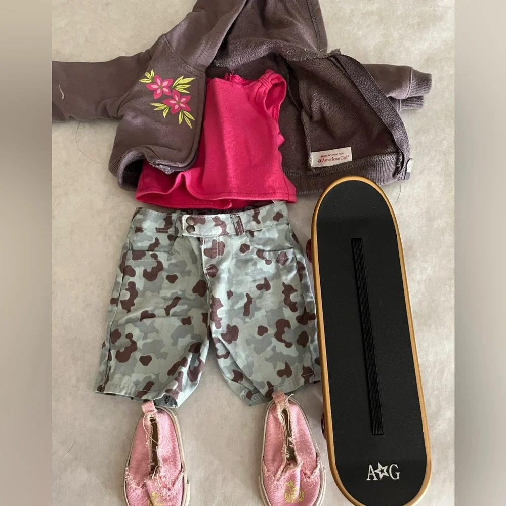 American Girl doll skateboard outfit - Picture 2 of 2